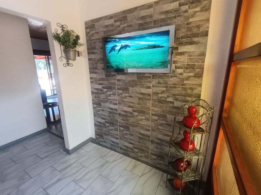 3 Bedroom Property for Sale in Verwoerdpark Northern Cape